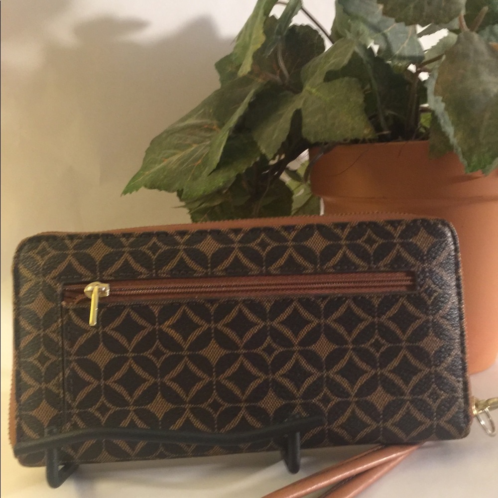 Fossil Wristlet
